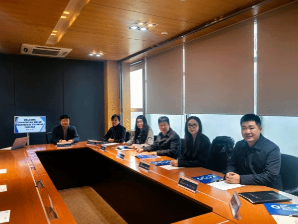 新安学院代表团韩国交流行 对话延世大学·探秘正官庄智能工厂——校校协同拓教育新局 校企对接启实践新篇
