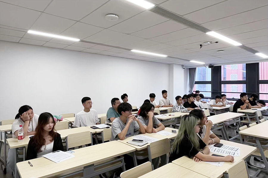 探索未来 广州商学院国际学院多元化发展与实践